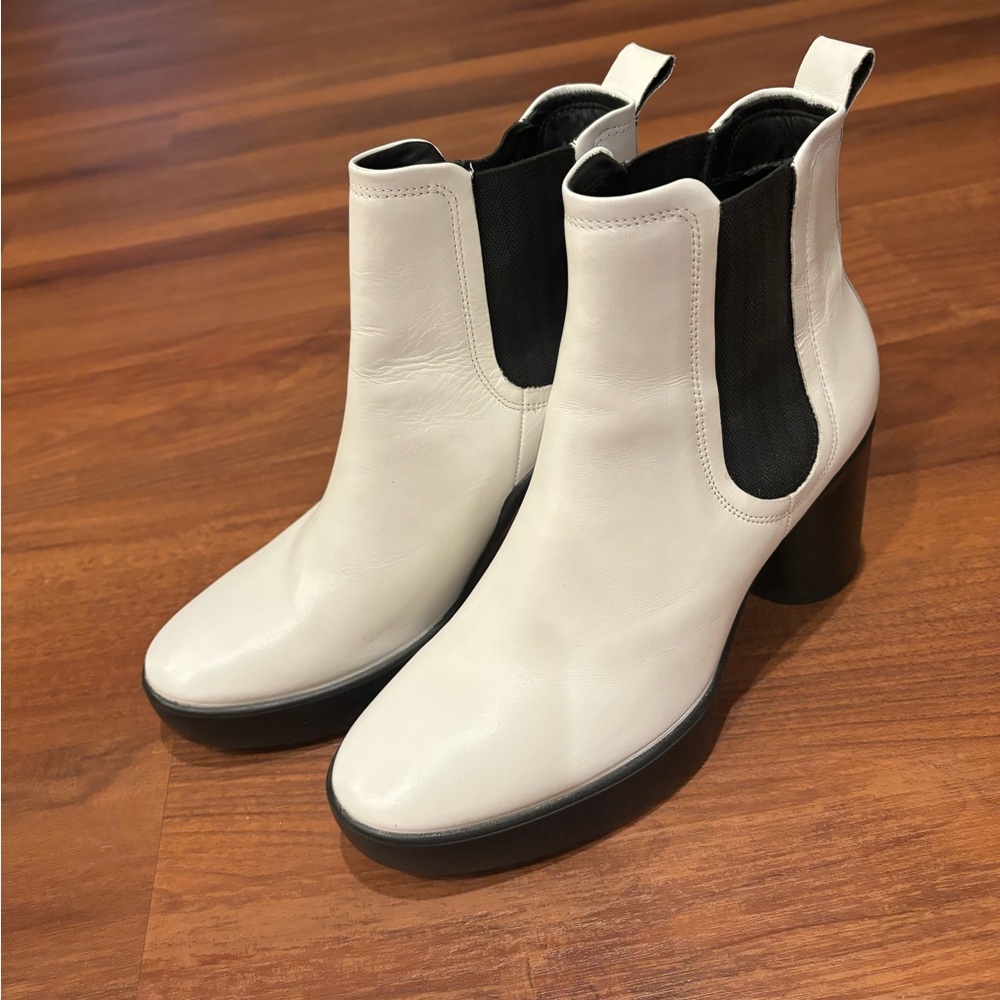 White Ecco boots